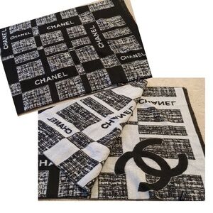 New in box black/white  Chanel Logo Scarf/Shawl GWP